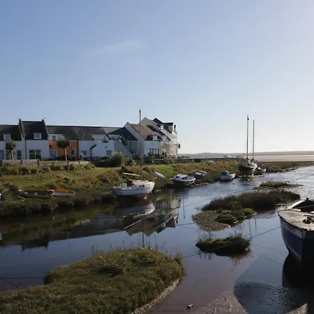 Harbour Retreat *
