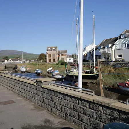 Harbour Retreat * Millom